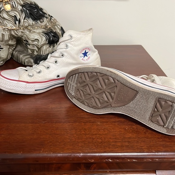 Converse - Picture 2 of 2